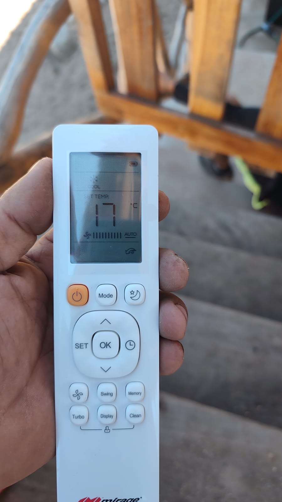 Detalle de control de aire acondicionado